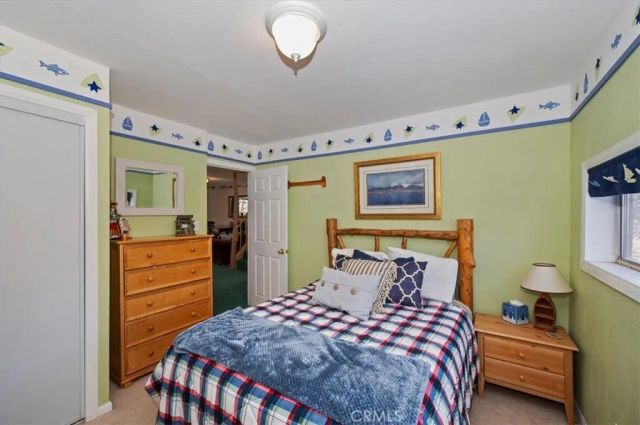 796 Orange, Sugarloaf, CA 92386