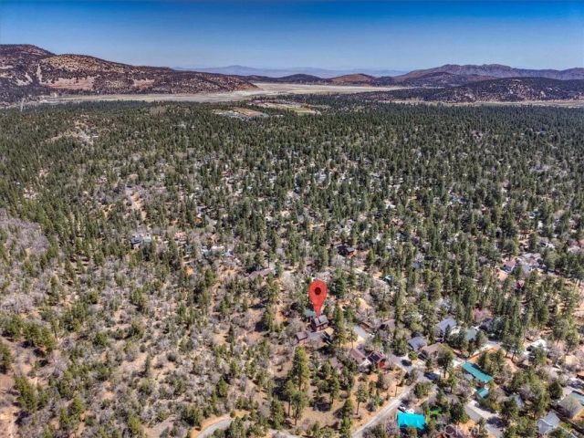 796 Orange, Sugarloaf, CA 92386
