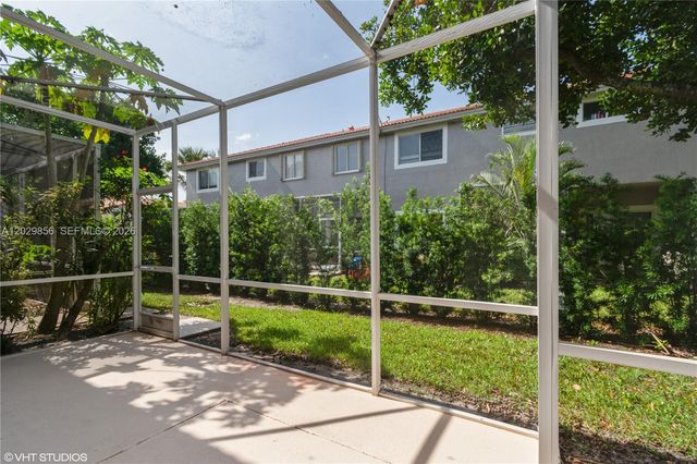 8272 Via Serena, Boca Raton, FL 33433