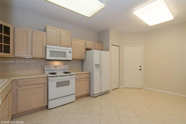 8272 Via Serena, Boca Raton, FL 33433