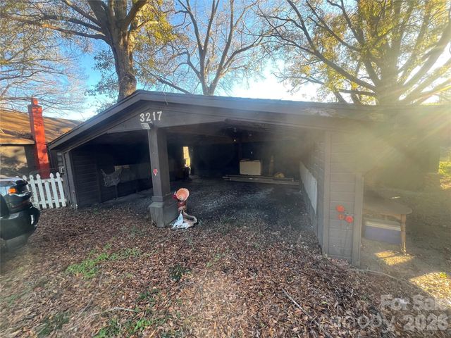 3217 Howe Dairy Road, Gastonia, NC 28056