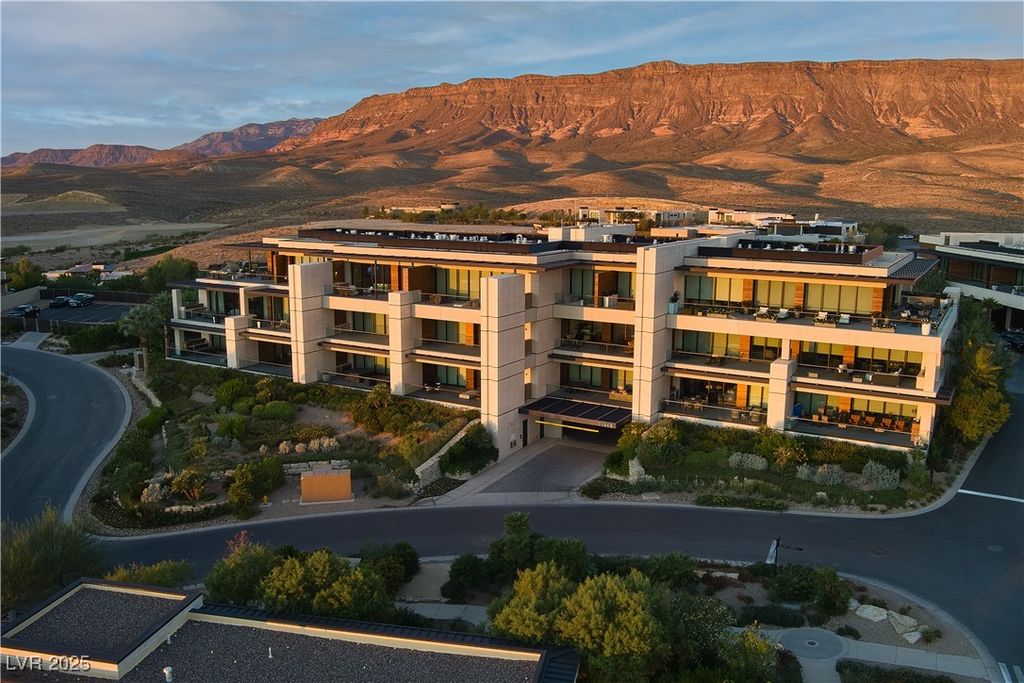 11665 Summit Club Drive 305, Las Vegas, NV 89135