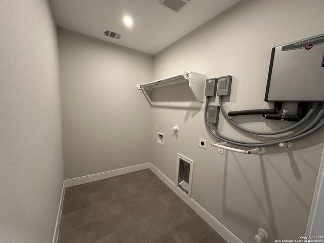128 MAGNOLIA CIR, Boerne, TX 78006