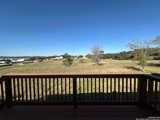 128 MAGNOLIA CIR, Boerne, TX 78006