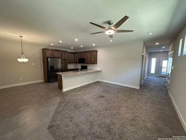 128 MAGNOLIA CIR, Boerne, TX 78006