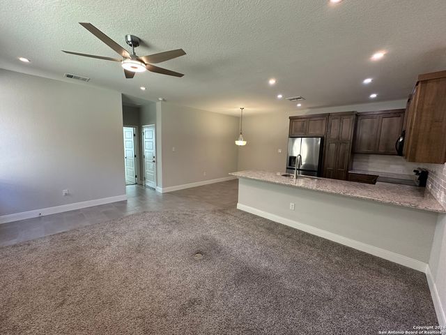 128 MAGNOLIA CIR, Boerne, TX 78006