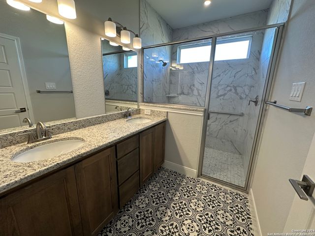 128 MAGNOLIA CIR, Boerne, TX 78006