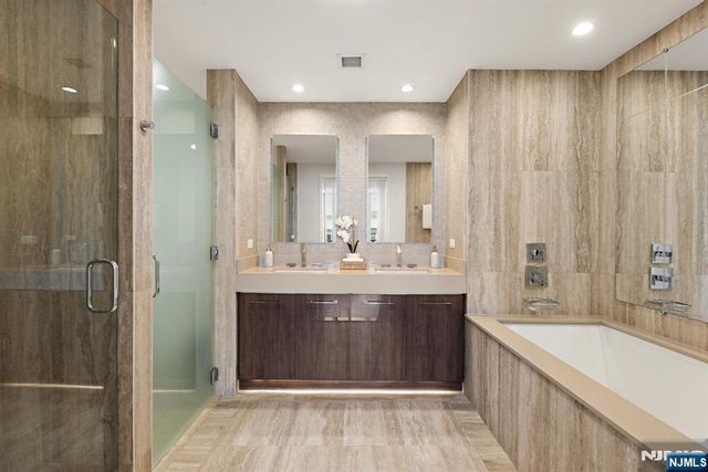 1200 Ave At Port Imperial PH702, Weehawken, NJ 07086