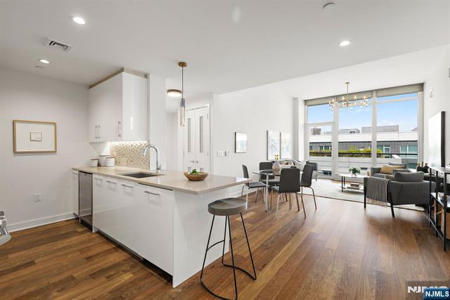 1200 Ave At Port Imperial PH702, Weehawken, NJ 07086