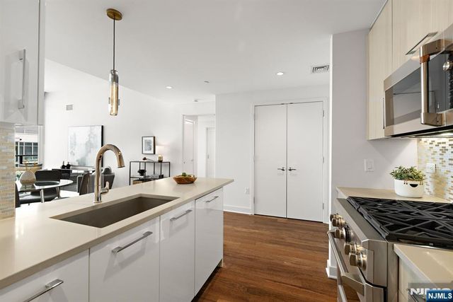1200 Ave At Port Imperial PH702, Weehawken, NJ 07086