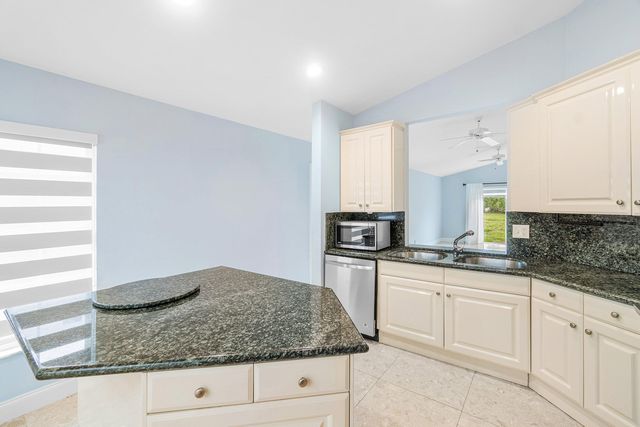 5713 Boynton Bay Circle, Boynton Beach, FL 33437