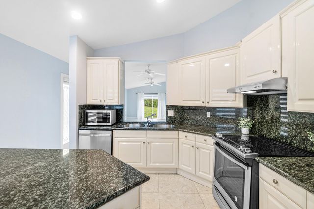 5713 Boynton Bay Circle, Boynton Beach, FL 33437