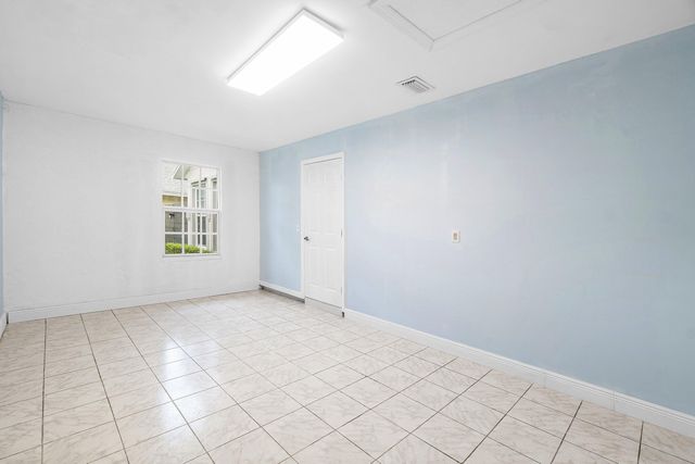 5713 Boynton Bay Circle, Boynton Beach, FL 33437