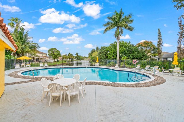 5713 Boynton Bay Circle, Boynton Beach, FL 33437