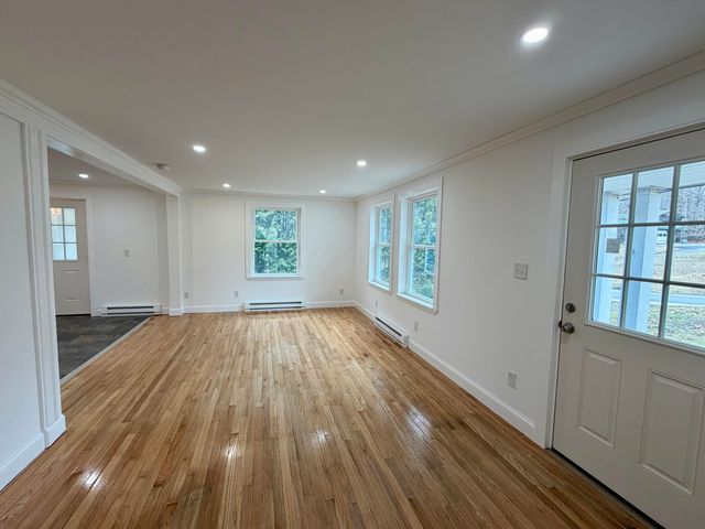 3697 Main Street, Willsboro, NY 12996