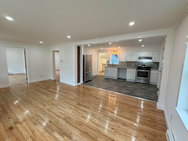 3697 Main Street, Willsboro, NY 12996