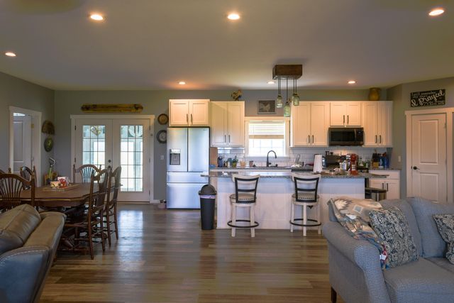 7674 Veterans Memorial Highway, Sharpsburg, KY 40374