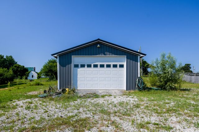 7674 Veterans Memorial Highway, Sharpsburg, KY 40374