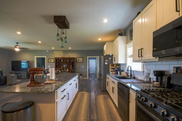 7674 Veterans Memorial Highway, Sharpsburg, KY 40374