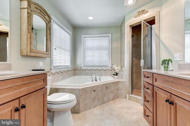 659 DOWNHILL DR, Westminster, MD 21157