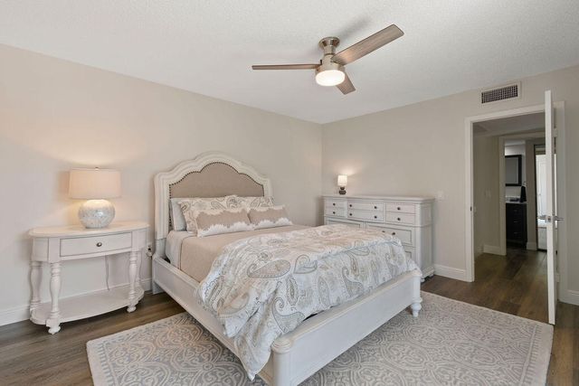 3900 SE County Line Road 22a, Jupiter, FL 33469