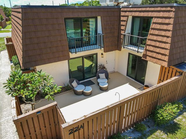 3900 SE County Line Road 22a, Jupiter, FL 33469