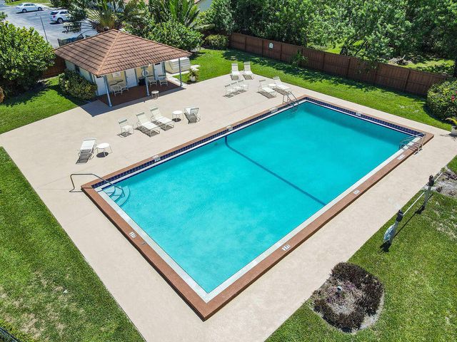 3900 SE County Line Road 22a, Jupiter, FL 33469