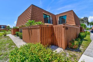 3900 SE County Line Road 22a, Jupiter, FL 33469