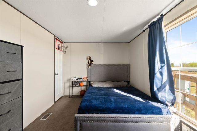 4533 E Granado Dr, Robstown, TX 78380