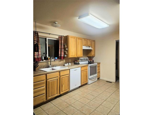 2660 Campfire Rd, Hartsel, CO 80449