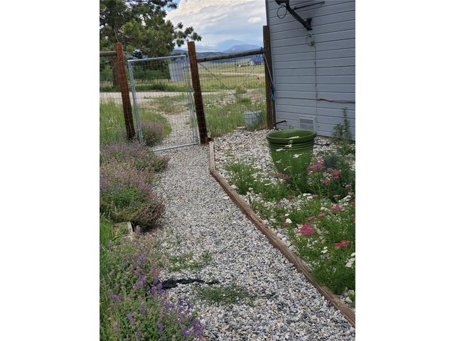 2660 Campfire Rd, Hartsel, CO 80449