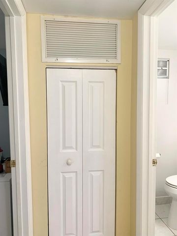 81 Kingswood E, West Palm Beach, FL 33417
