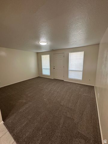 1215 E GORDON AVE, Layton, UT 84040