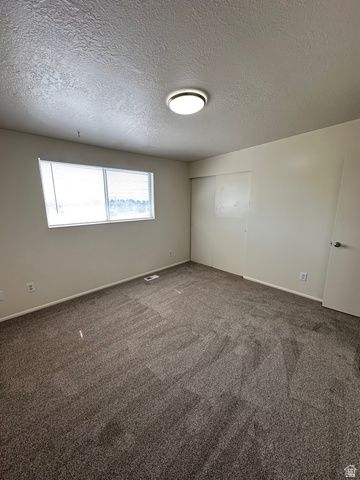 1215 E GORDON AVE, Layton, UT 84040