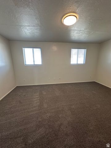 1215 E GORDON AVE, Layton, UT 84040