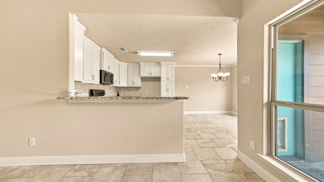 1813 Town Creek Circle, Weatherford, TX 76086