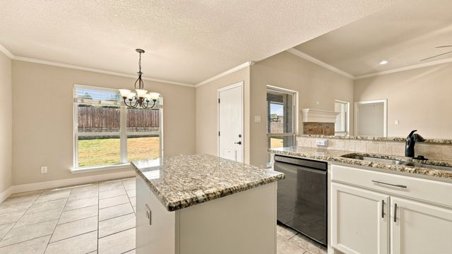 1813 Town Creek Circle, Weatherford, TX 76086