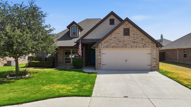 1813 Town Creek Circle, Weatherford, TX 76086