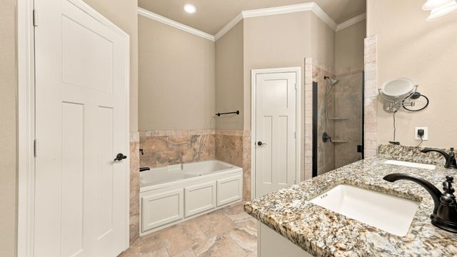 1813 Town Creek Circle, Weatherford, TX 76086