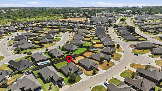 1813 Town Creek Circle, Weatherford, TX 76086