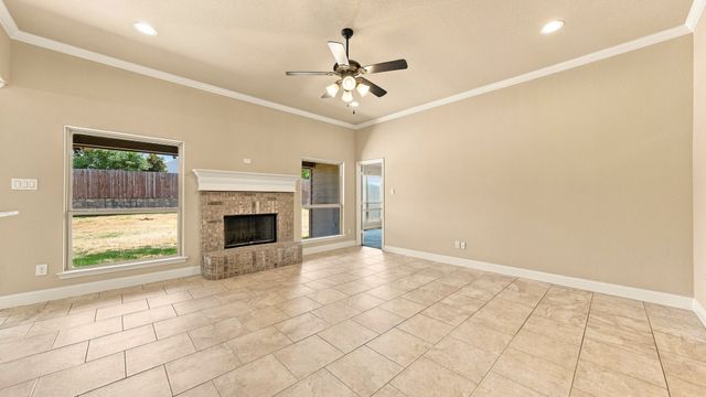 1813 Town Creek Circle, Weatherford, TX 76086