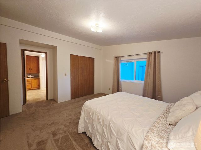 221 Parkwood Boulevard, Sequim, WA 98382