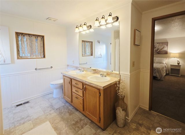 221 Parkwood Boulevard, Sequim, WA 98382