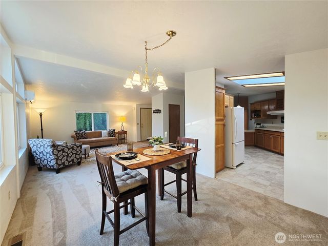 221 Parkwood Boulevard, Sequim, WA 98382