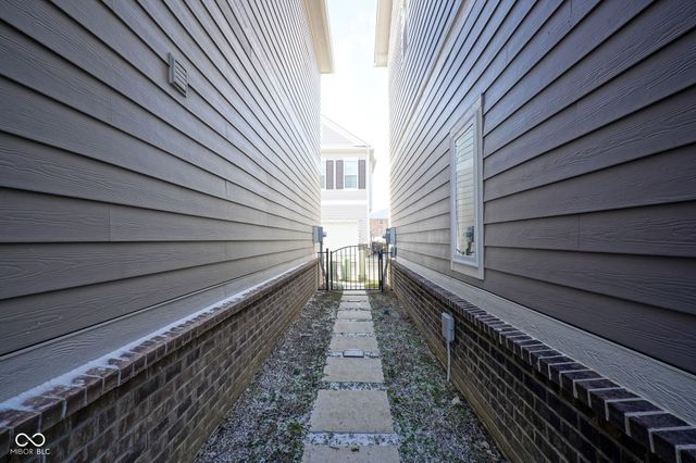 1045 Valentine Lane, Carmel, IN 46032