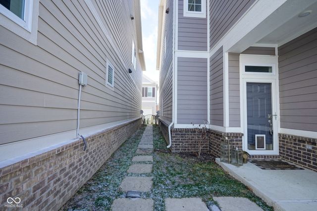 1045 Valentine Lane, Carmel, IN 46032