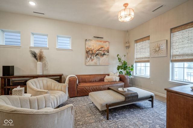 1045 Valentine Lane, Carmel, IN 46032