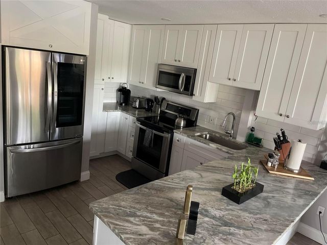2595 CYPRUS DRIVE 4-217, Palm Harbor, FL 34684