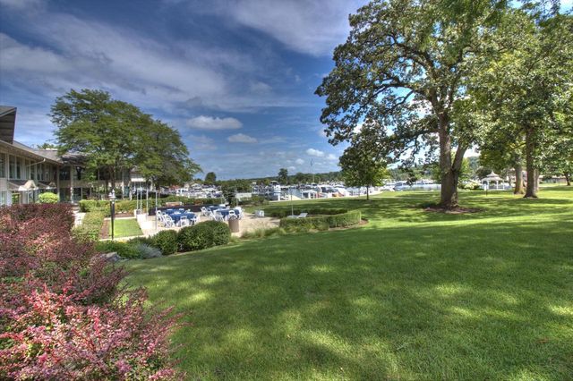 269 Fontana BOULEVARD #2369, Fontana, WI 53125