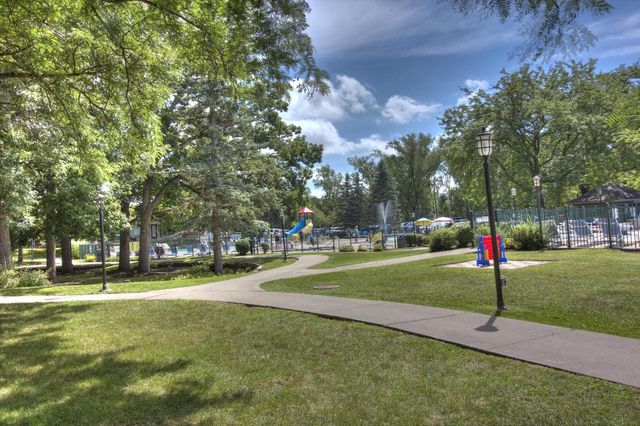 269 Fontana BOULEVARD #2369, Fontana, WI 53125